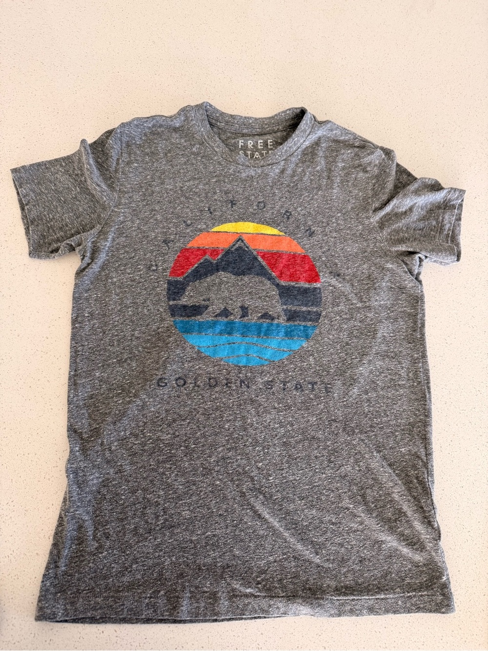 Free State Women’s Small Heather Gray Tee with California Sunset Bear Graphic